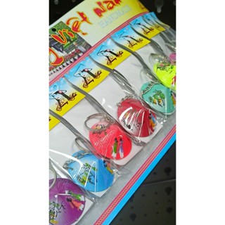 Bộ vỉ 10 móc khóa mô hình chiếc nón lá Việt Nam - Size trung - 4CM LocViet Souvenir