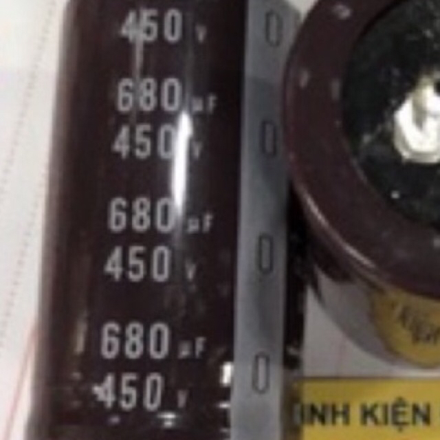 Tụ    Hoá    680uf 450v  3.5x6
