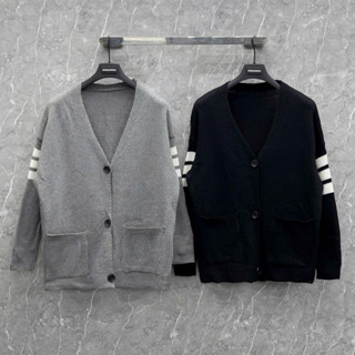 Áo khoác cardigan nam nữ TB vải len dệt hoạ tiết sọc kẻ trắng hai tay túi bụng dày dặn boy phố