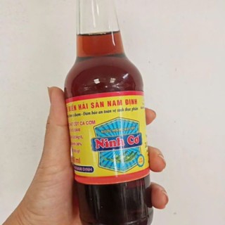 Nước mắm chắt truyền thống chai 300ml. Đạm 33/34gn/l. Không chất bảo quản. Chai thủy tinh. Mắm Hải hậu Nam Định