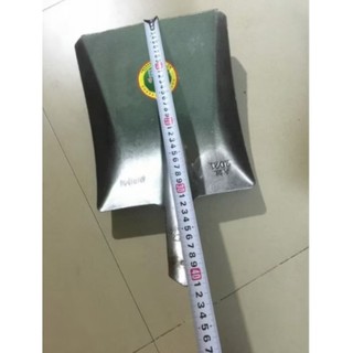 Xẻng xúc.Đào đất xây dựng.