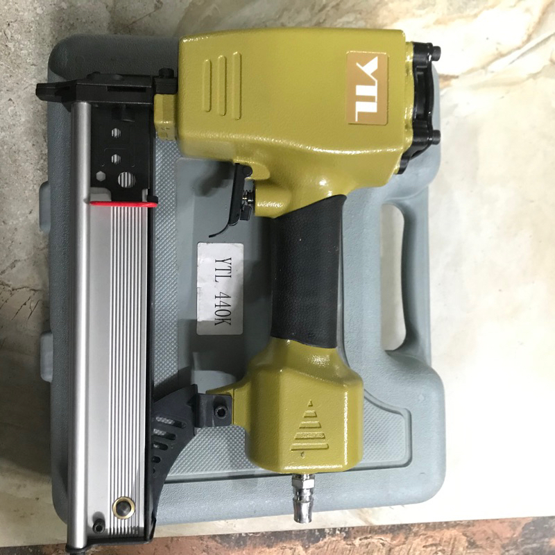 Súng bắn đinh 440k