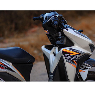 tem rời vario trắng cam đen