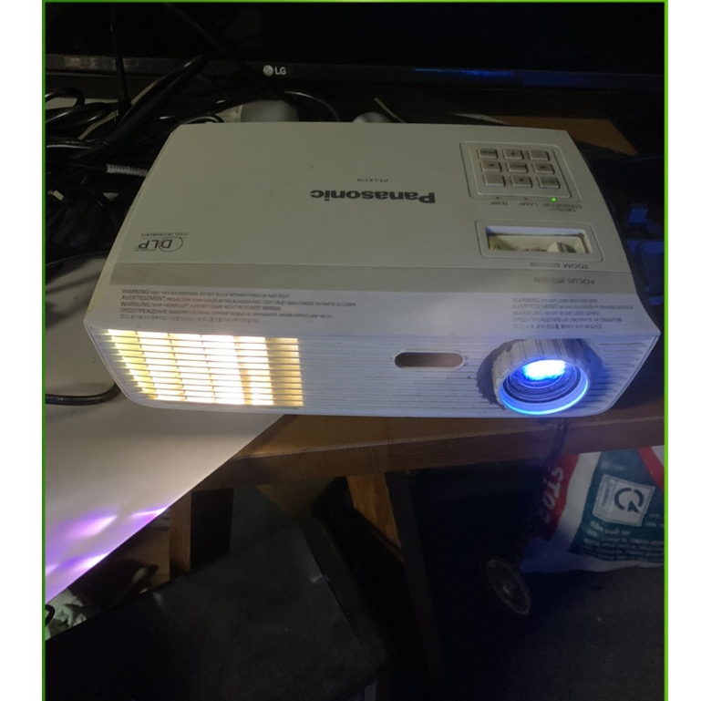 THANH LÝ MÁY CHIẾU  PANASONIC, BENQ, NEC CÁC LOẠI