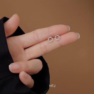 Khuyên tai bạc nữ vòng tròn nguyệt quế đính đá nhỏ xinh