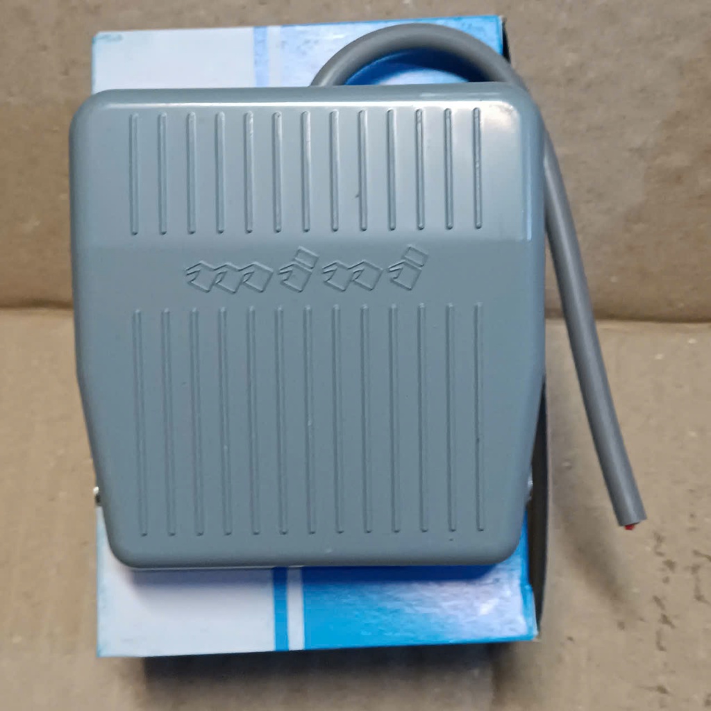 công tắc bàn đạp chân FS -201