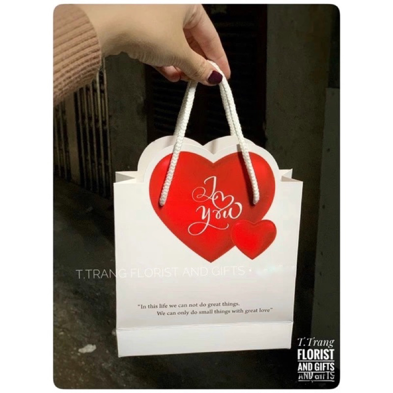 Túi giấy trái tim love you đựng quà tặng , chocolate