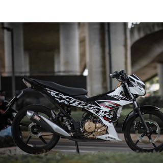Tem rời satria trắng đen