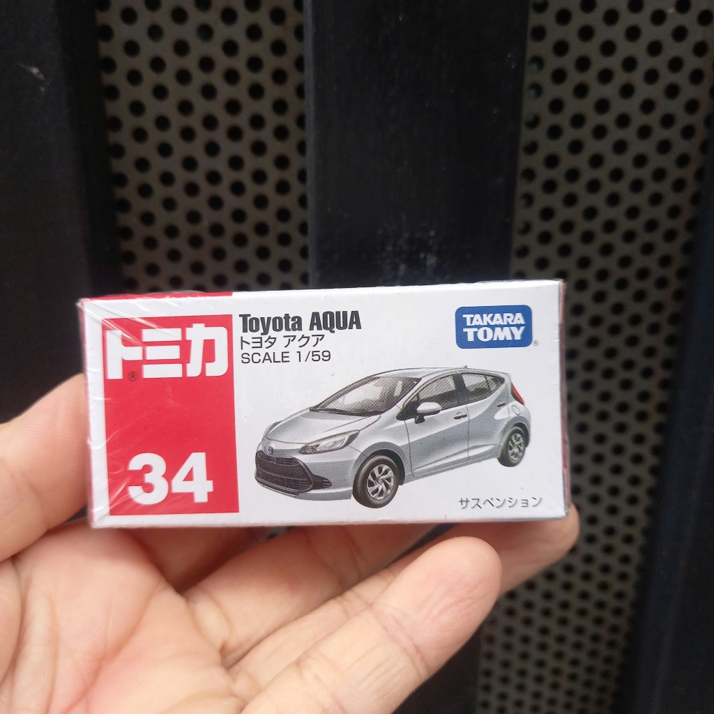 Xe mô hình tomica, No.34 Toyota Aqua (new seal) (bạc silver)