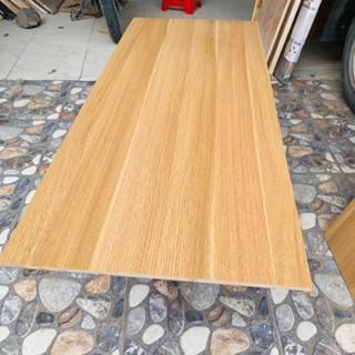 Tấm gỗ MDF dày 9mm được phủ melamin vân gỗ sần 2 mặt, thích hợp để làm vách ngăn và kệ tủ.