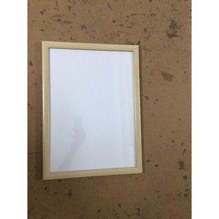 2 chiếc khung ảnh A3 mặt mika