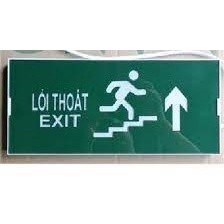 Đèn EXIT chỉ dẫn lối thoát hiểm trong các tòa nhà, chung cư. Đèn chỉ hướng thoát hiểm khẩn cấp