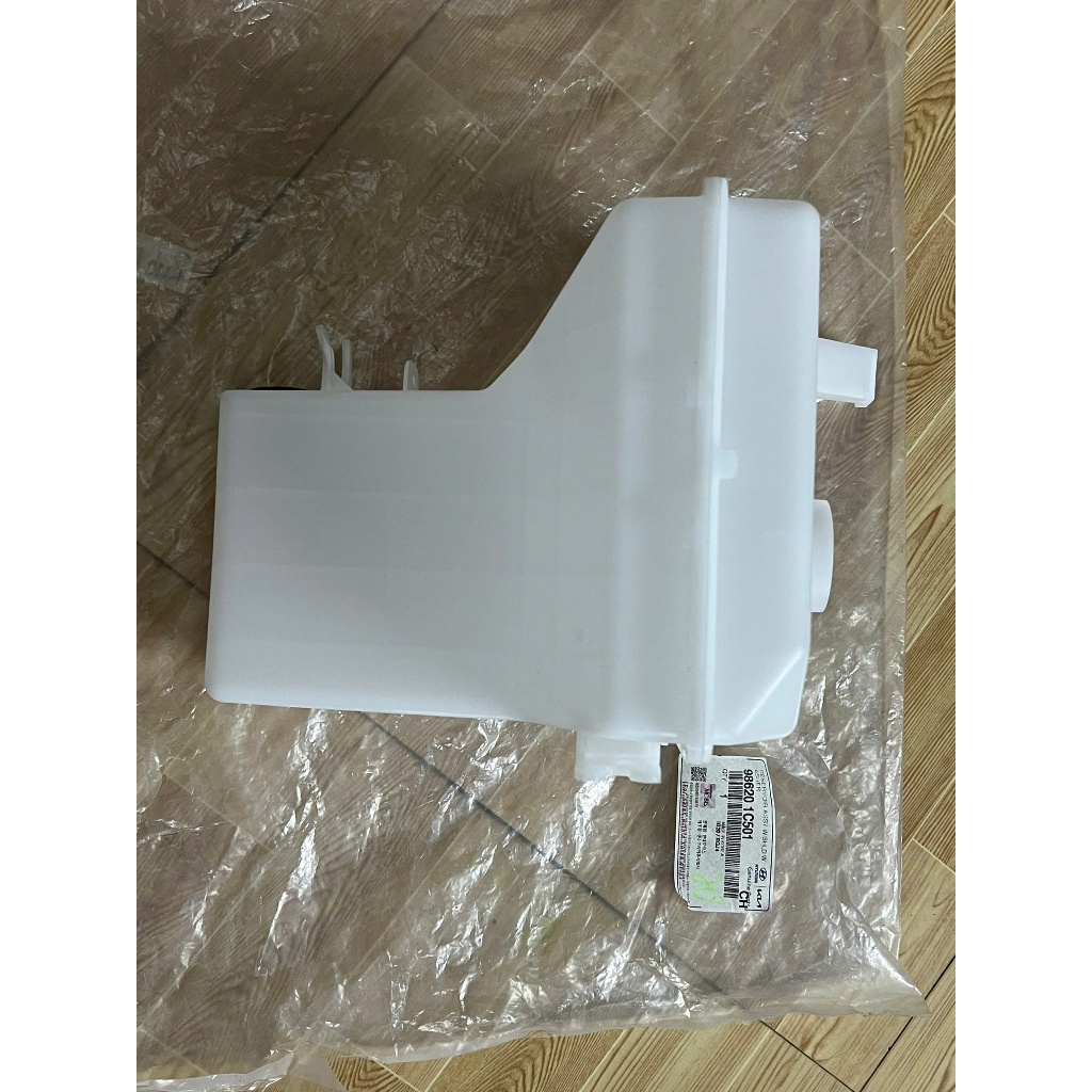 Bình đựng nước rửa kính Getz ,xịn