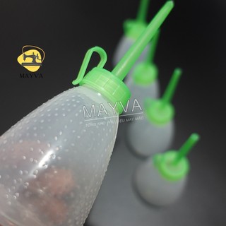 ( 2 chiếc) Lọ đựng dầu tra máy - vịt dầu