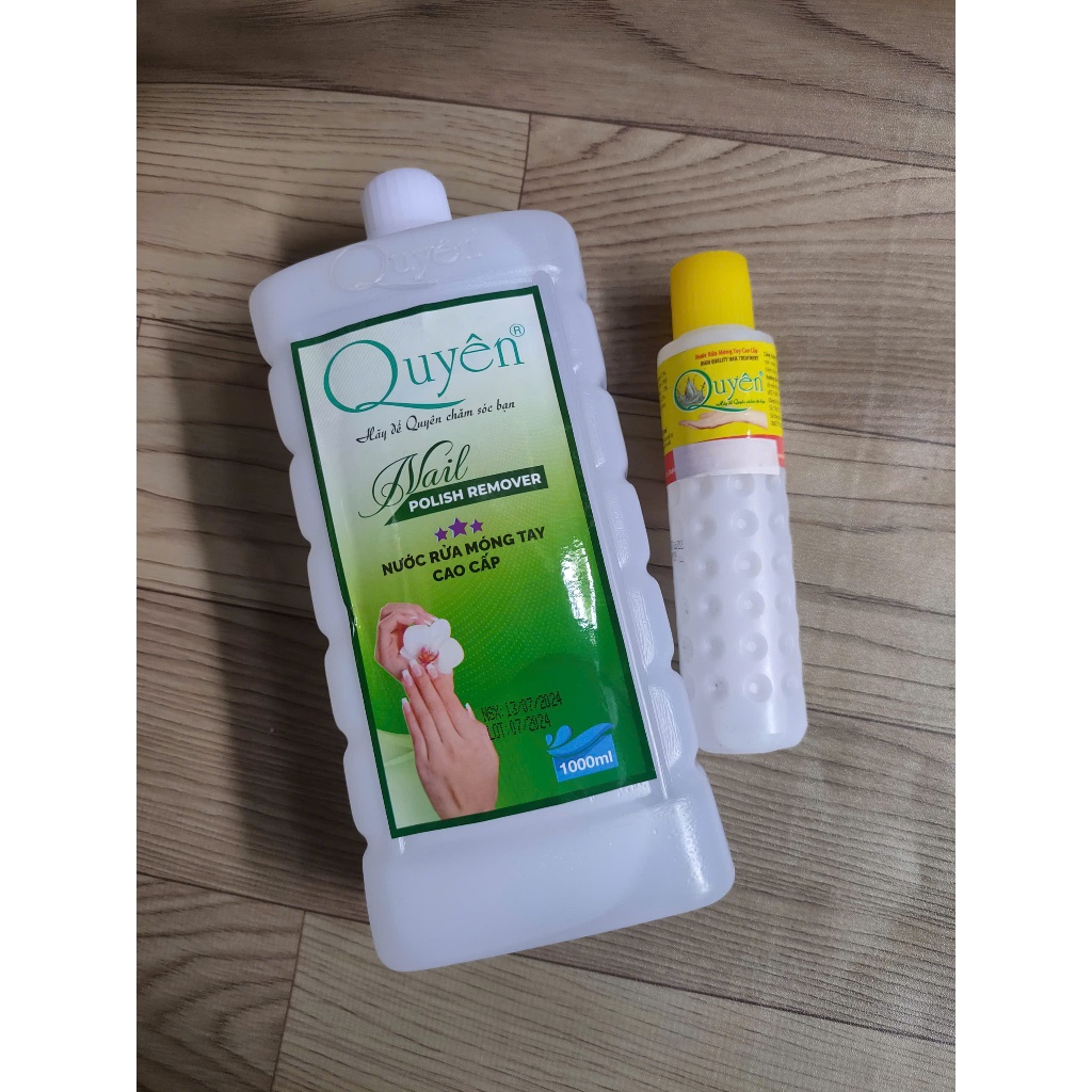 Nước rửa móng tay chân Quyên B