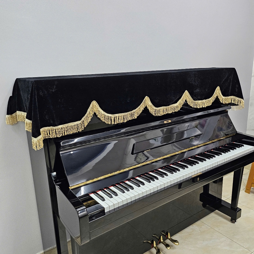 Khăn phủ đàn Piano nhung đen thanh lịch