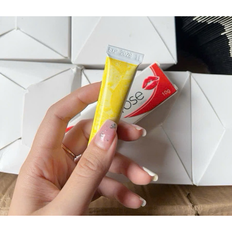 (combo 3 tuýp kem REDROSE)Phun xăm thẩm mỹ và spa