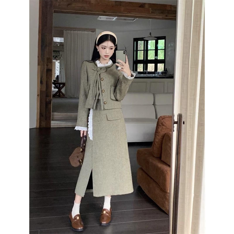 Set Dạ Tweed Hai Món Áo Khoác Dạ Nữ Phối Chân Váy Dài Xẻ Vạt Màu Xanh Rêu Phong Cách Hàn Quốc Thu Đô