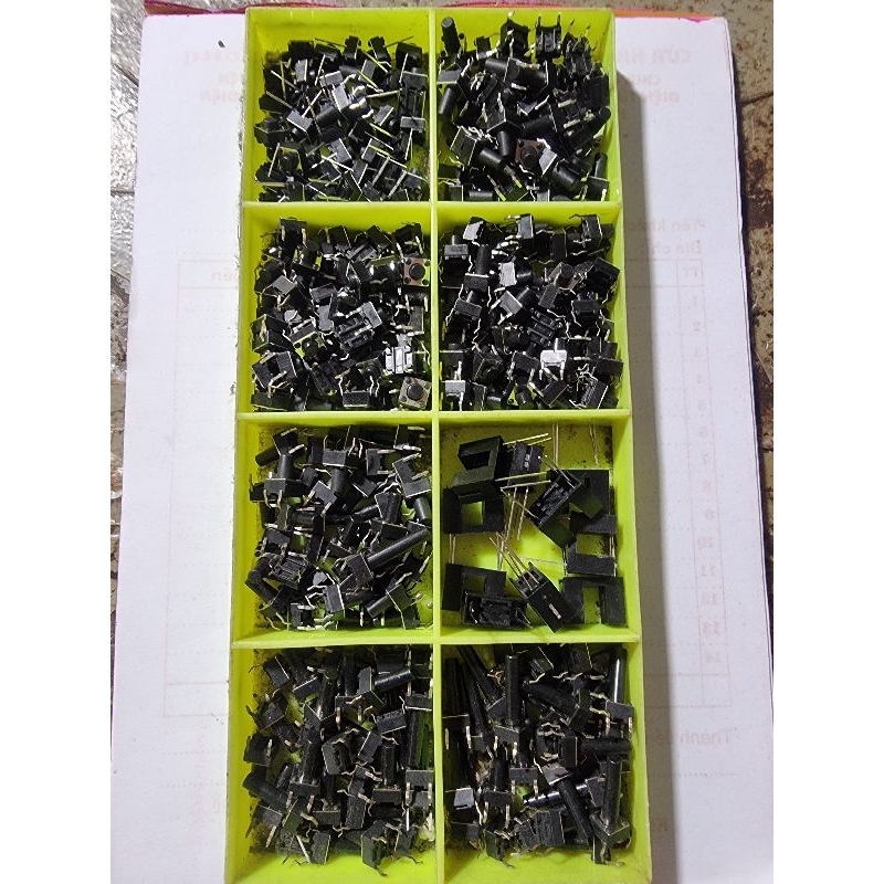 Công  tắc chíp combo  50 cái