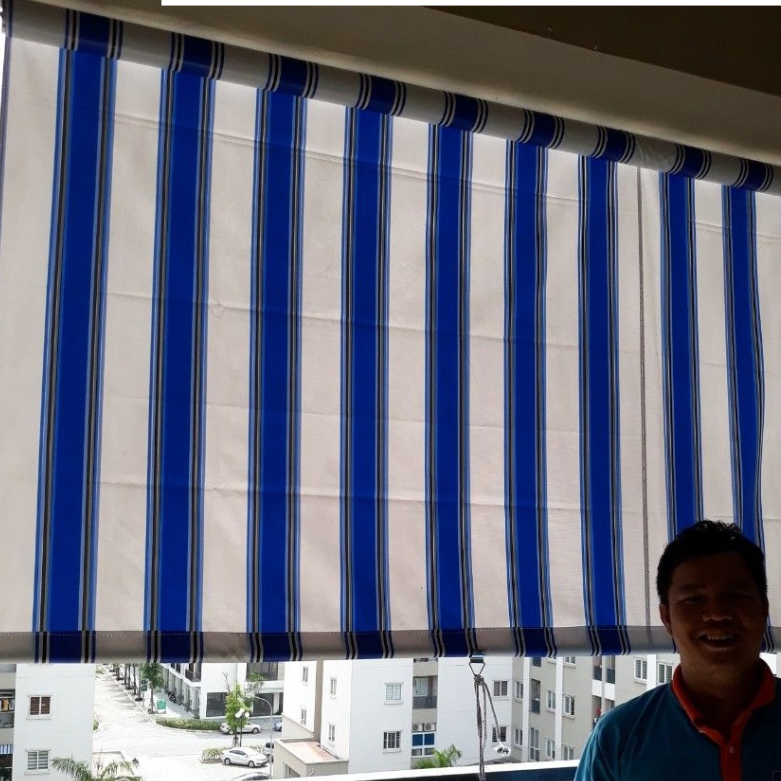 Bạt tự cuốn kt 1,5 x 2,2 đầy đủ pk lắp đặt