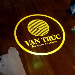Đèn chiếu logo thương hiệu Tuấn Trí