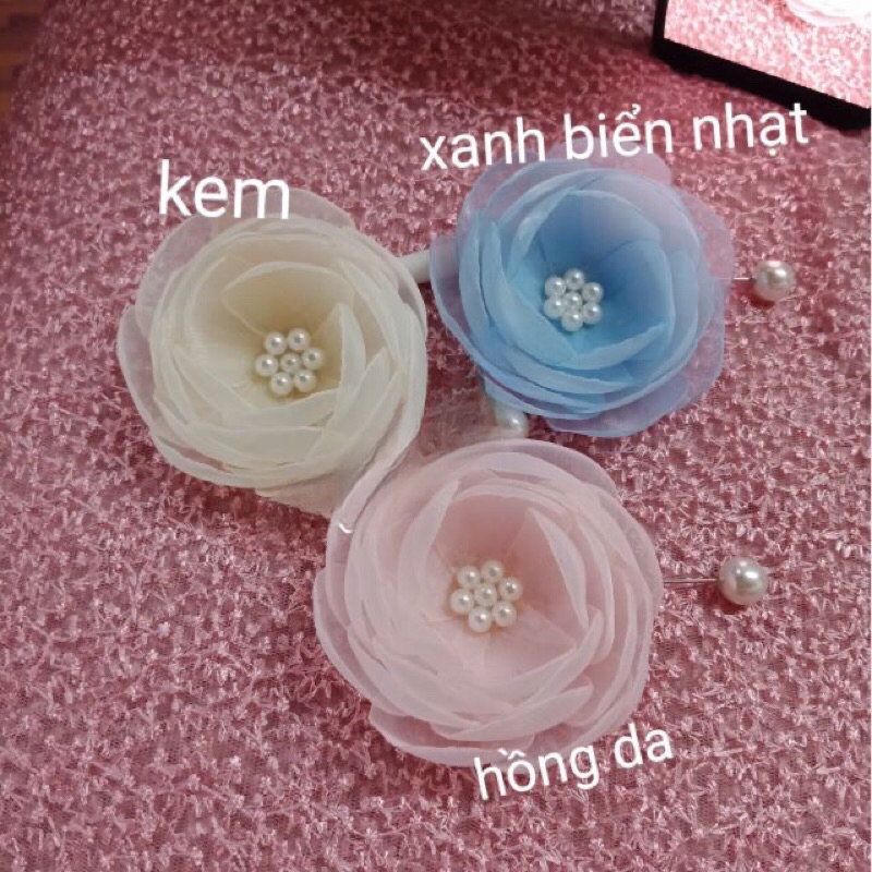 Hoa cài áo