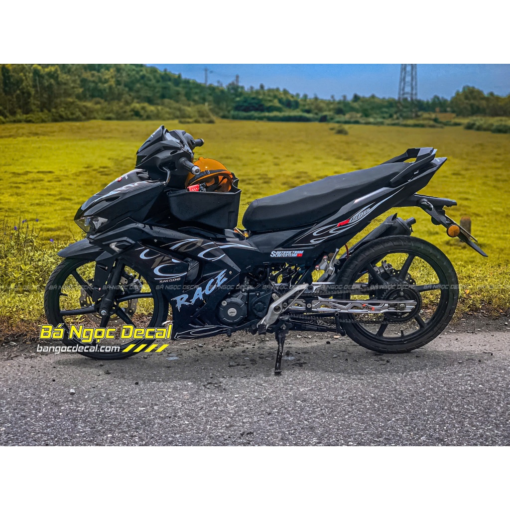 TEM DÁN LỬA TRẮNG RS150R XE WINNER X V3 MÀU ĐEN