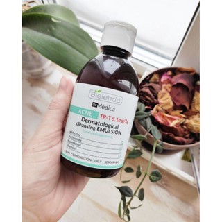 Sữa rửa mặt Bielenda Dr Medica Anti-acne Dermatological Cleansing Emulsion glàm sạch sâu & dịu da, giảm mụn