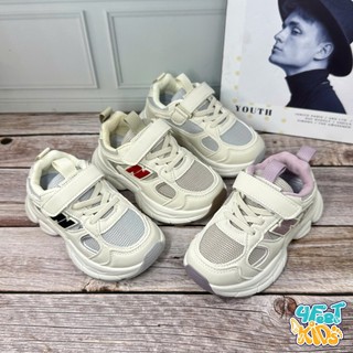 Giày Thể Thao Trẻ Em Siêu Nhẹ Vector 826 cho Bé Trai Bé Gái với phong cách New Blanse Outfit khỏe khoắn hơn cho con
