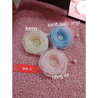Hoa voan mỹ cài áo