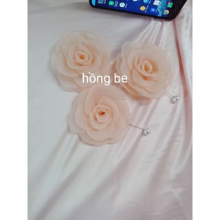 Hoa voan mỹ cài áo