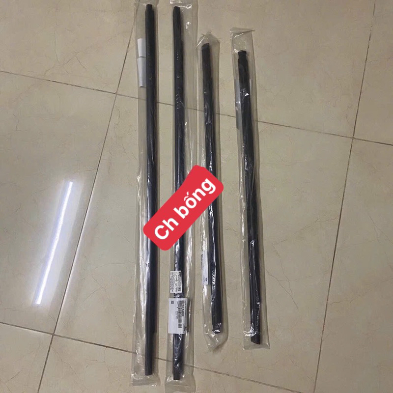 Nẹp chân kính ngoài xe Hyundai I10 Grand [ XỊN CHÍNH HÃNG NGUYÊN BẢN THEO XE ]