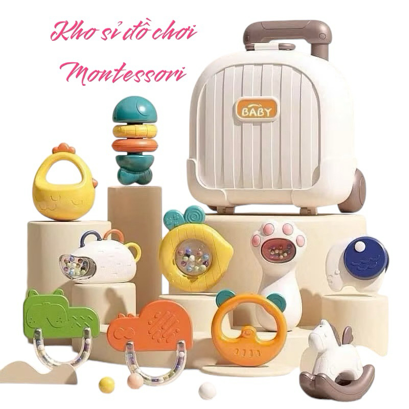 Bộ Đồ Chơi Cho Bé- Combo 10 Món Xúc Xắc - Lục Lạc Có Vali Kéo Ngộ Nghĩnh - An Toàn Và Tiện Lợi Cho Bé