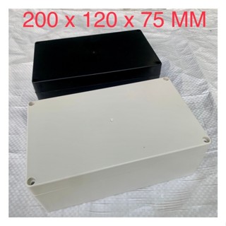 Hộp 200x120x75mm tặng kèm ốc vít và ron cao su chống nước. Hộp nhựa đựng mạch điện tử