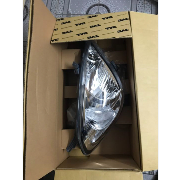 đèn pha Innova đời 05 - 11  ( giá 1 chiếc , TYC )