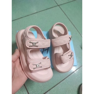 sandan da lì quai thể thao cho bé gái