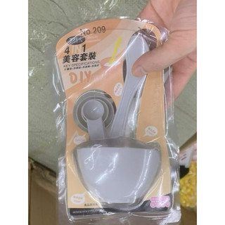 bát trộn mặt nạ
