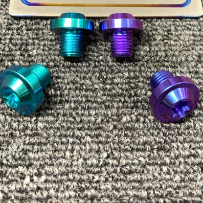 Ốc chân kính Titanium Gr5 giá 1 con