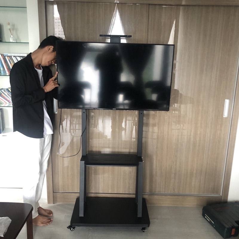 Giá Treo Tivi Di Động 1700 Từ 32 - 70 Inch Khung Treo Tivi Có Bánh Xe - Ưu Việt Hơn NB AVA1500/E1900
