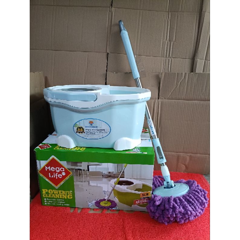 Bộ thùng lau nhà Megahome C2 xoay 360 cây lau nhà siêu nhẹ