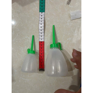 Vịt đựng dầu máy 70ml và 180ml, dày và bền