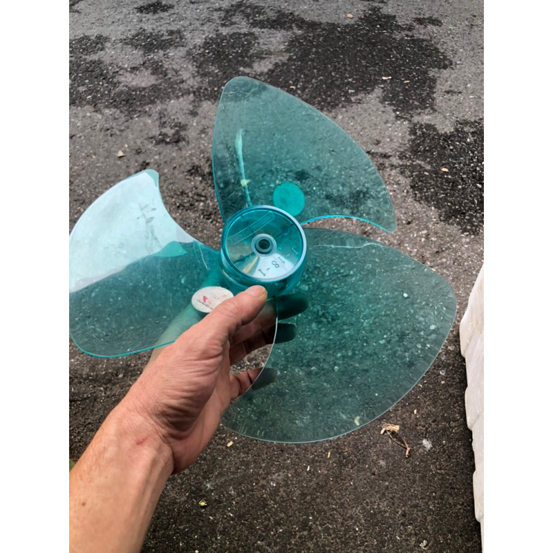 Cánh quạt  Nhật Nội Địa thương hiệu Toshiba 30 cm.