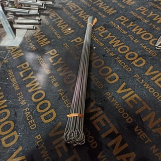 Xiên nướng inox phi 4 dài 70 cm