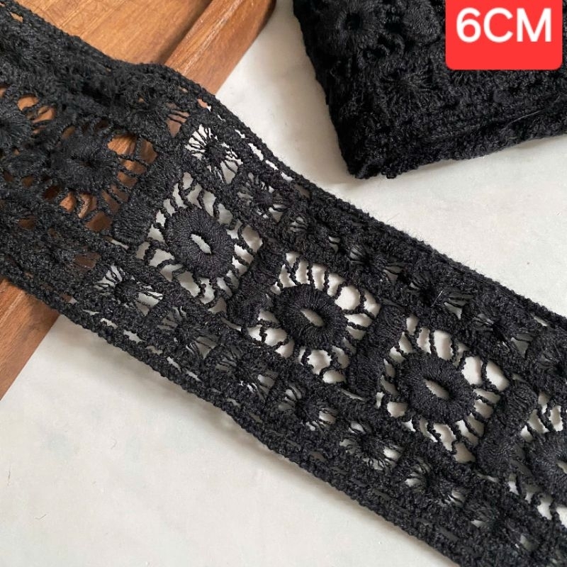 Ren cotton, phụ kiện may vá,màu đen và trắng  ,size 6cm (dây 6 mét)