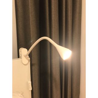 Đèn kẹp đọc sách, đèn ngủ gắn đầu giường NAVLINGE chính hãng, kẹp chắc chắn, xoay 360 độ