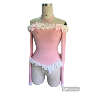 Áo thun coquette trễ vai phối nơ ren bèo xinh xắn