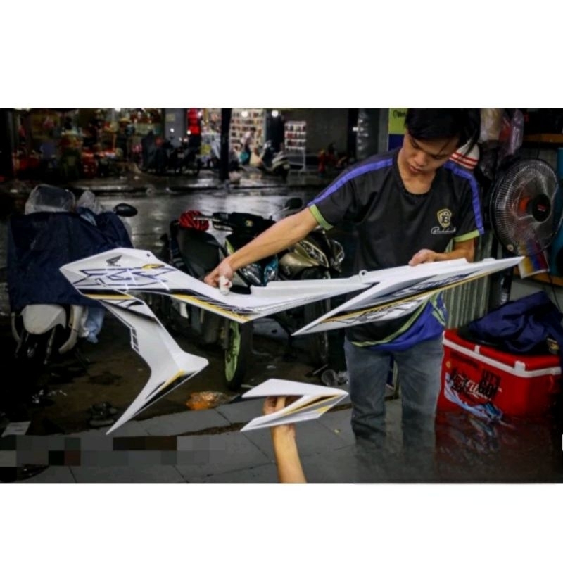 tem rời sonic 150 trắng đen vàng