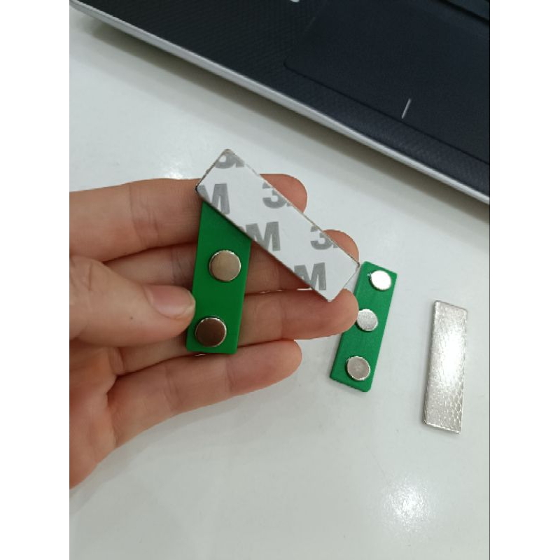 5 Nam châm thẻ tên nhân viên có nam châm 3 nút gắn áo tiện lợi