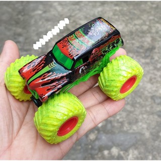 Set xe Monster Jam cho bé hàng Spin Master Canada (Monter Jam Creatures)