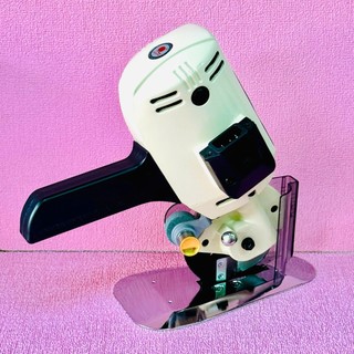 MÁY CẮT VẢI CẦM TAY RC-100 (độ cắt cao 3cm)